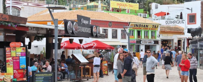 Portugal housing crisis, move to Portugal, Americans in Portugal - banner